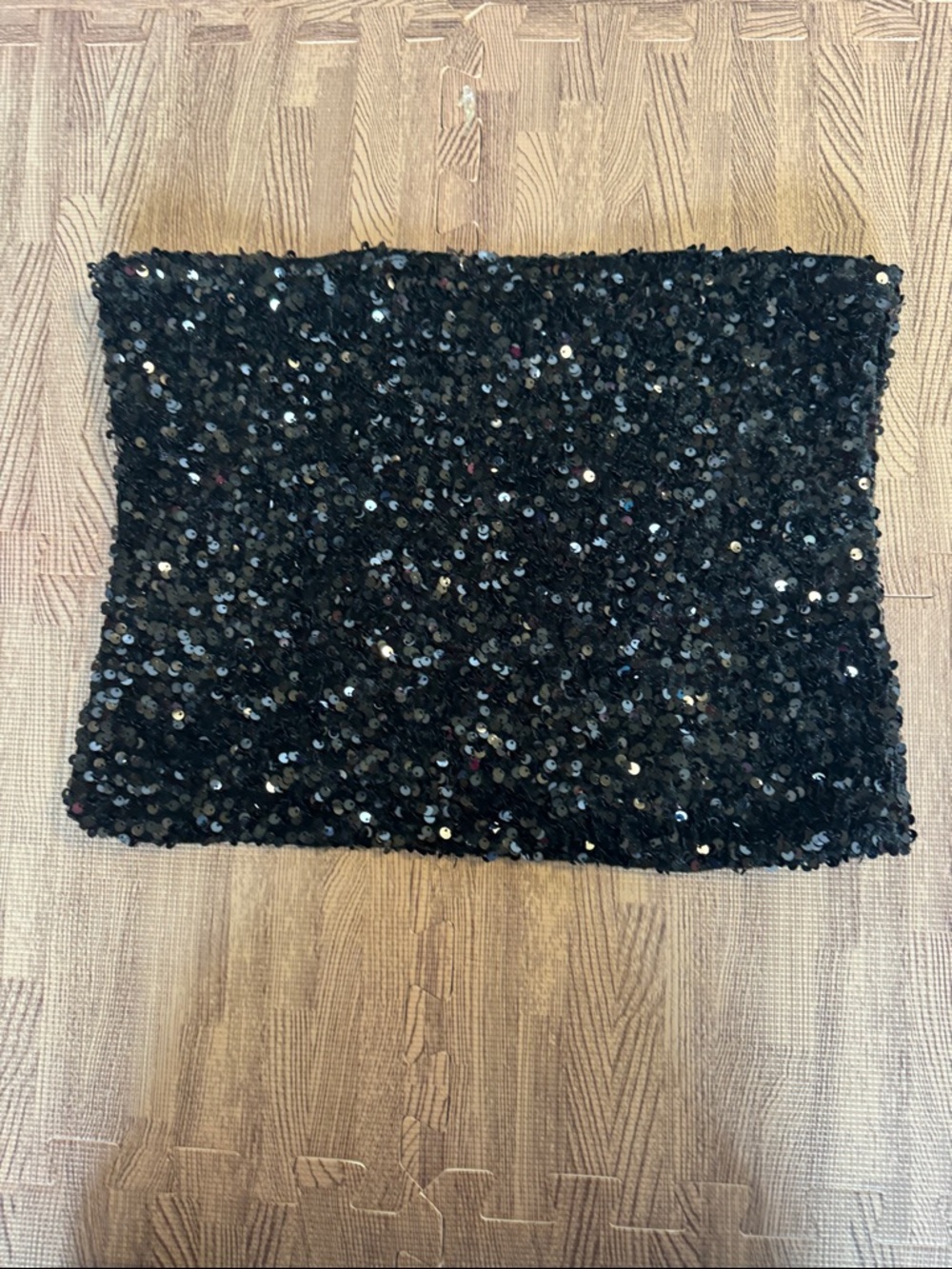 H&M BLACK SEQUIN SKIRT SIZE SMALL